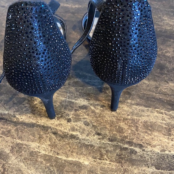 Smaller heel - Picture 2 of 3